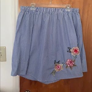 Off The Shoulder Pin Stripe Top w/ Flower Details